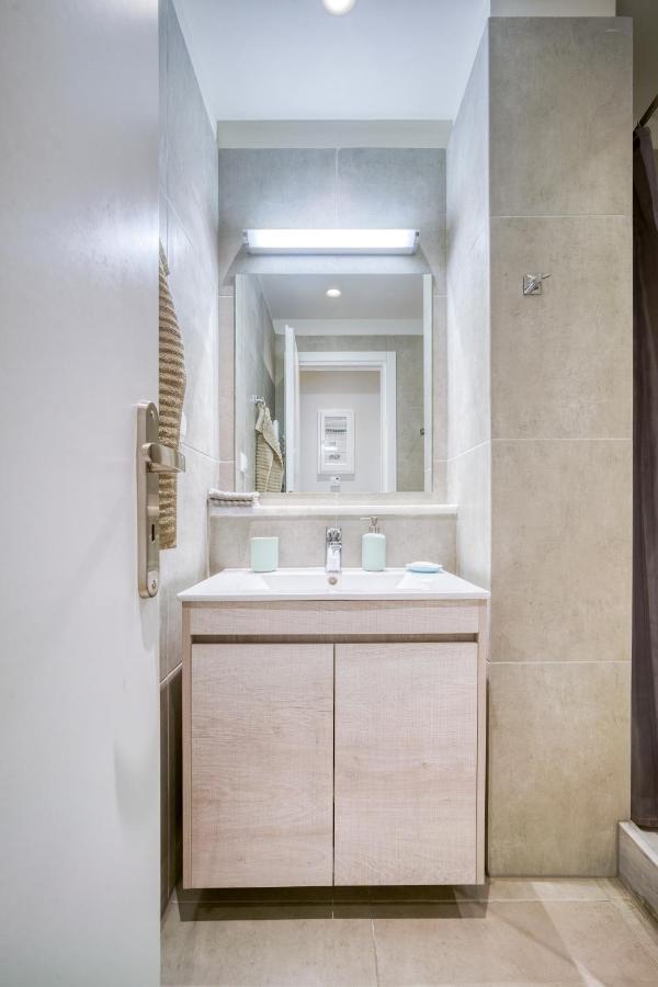 Lovely Sunlit Central Athens 2 Bedroom 2 Bathroom Condo Atenas Exterior foto