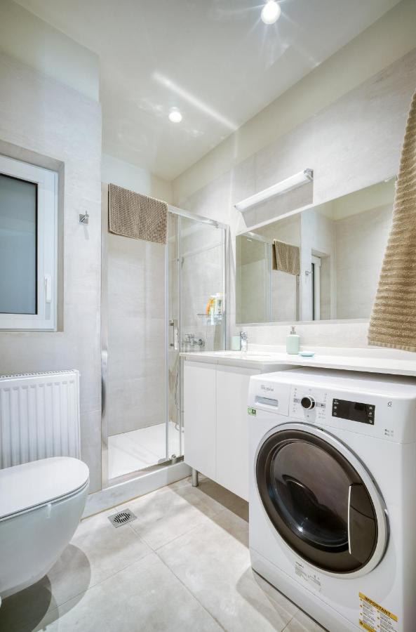 Lovely Sunlit Central Athens 2 Bedroom 2 Bathroom Condo Atenas Exterior foto
